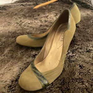 Guess by Marciano heels